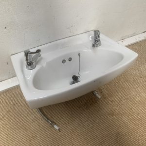 Large Bathroom Sink & Taps