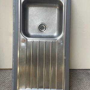 Kitchen Sink with Counter